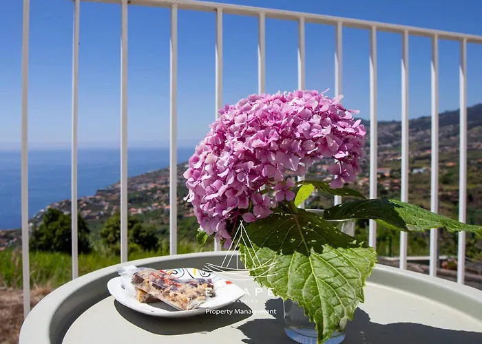 Atlantic Flow House By Escape To Madeira * Arco da Calheta (Madeira)